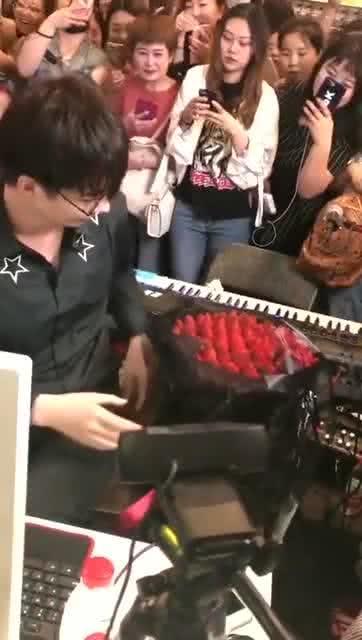 宁哥哥邻居爆料视频,独家视频揭露惊人真相